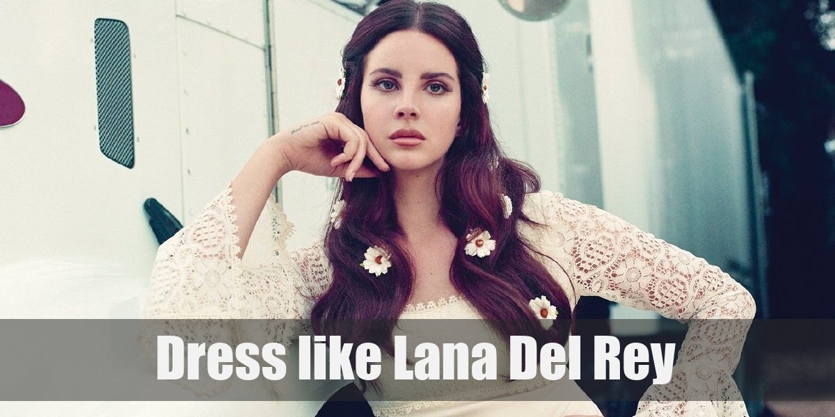 Lana Del Rey Costume